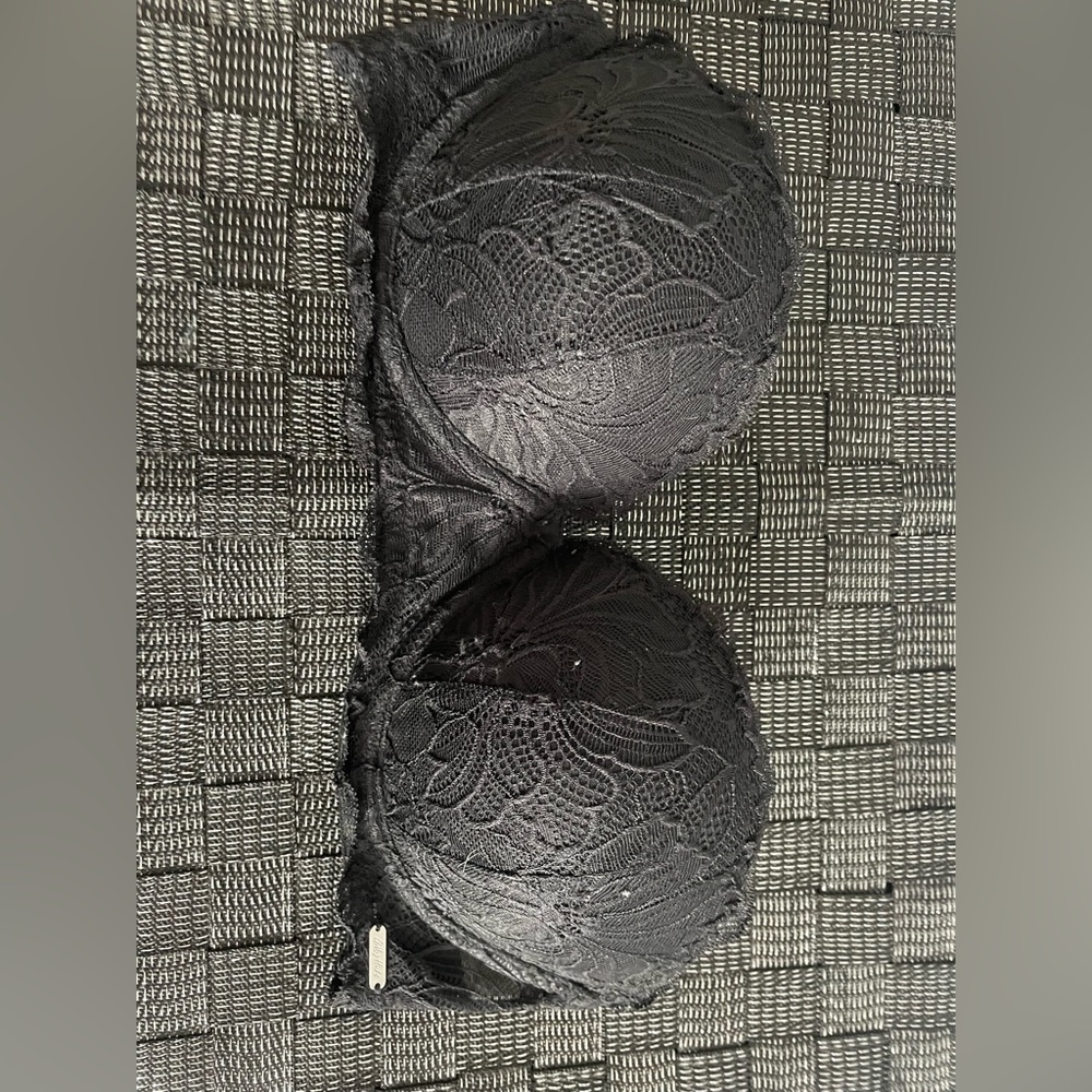 Strapless bra